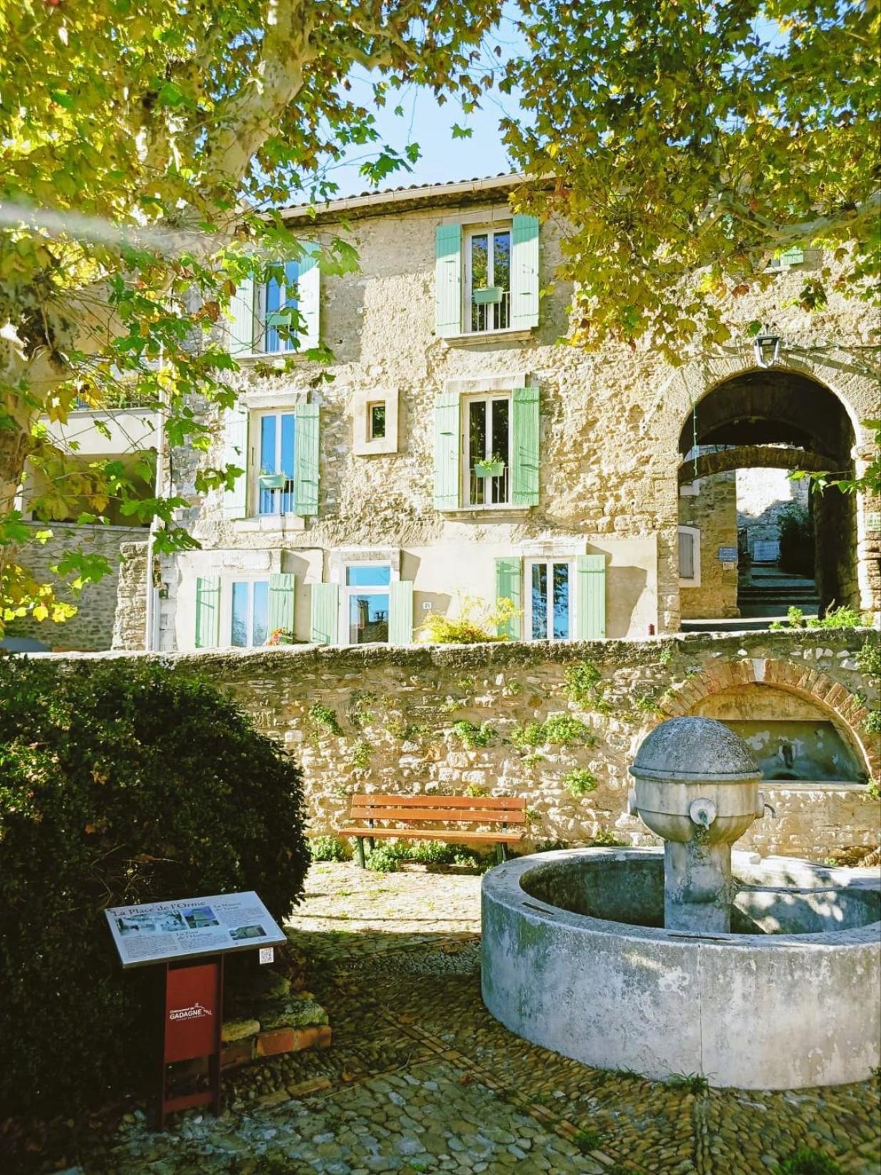 L'Appartement De L'Arche Châteauneuf-de-Gadagne 외부 사진